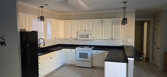 8495 FARLEY AVE, Cordova, TN 38016