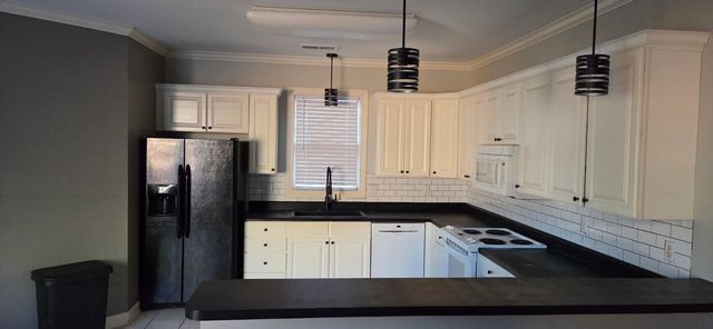 8495 FARLEY AVE, Cordova, TN 38016