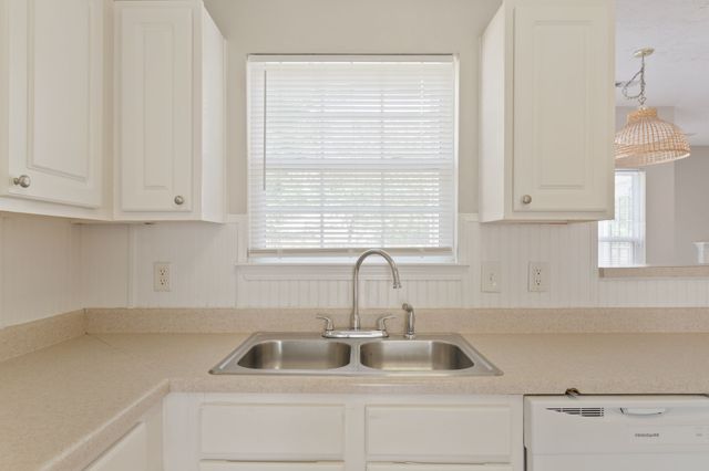 1402 Bern Dr, Spring Hill, TN 37174