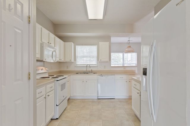 1402 Bern Dr, Spring Hill, TN 37174