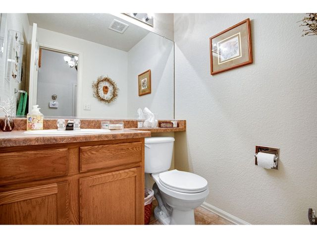 2213 Santa Fe Dr, Longmont, CO 80504