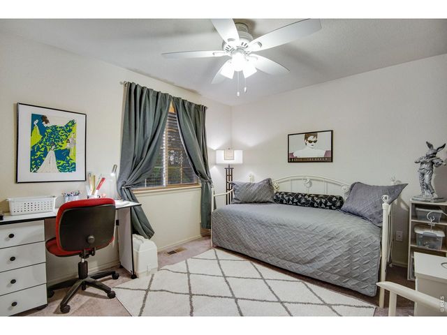 2213 Santa Fe Dr, Longmont, CO 80504