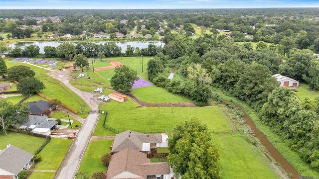 14310 Parkview Dr, Prairieville, LA 70769
