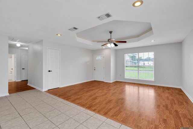 14310 Parkview Dr, Prairieville, LA 70769