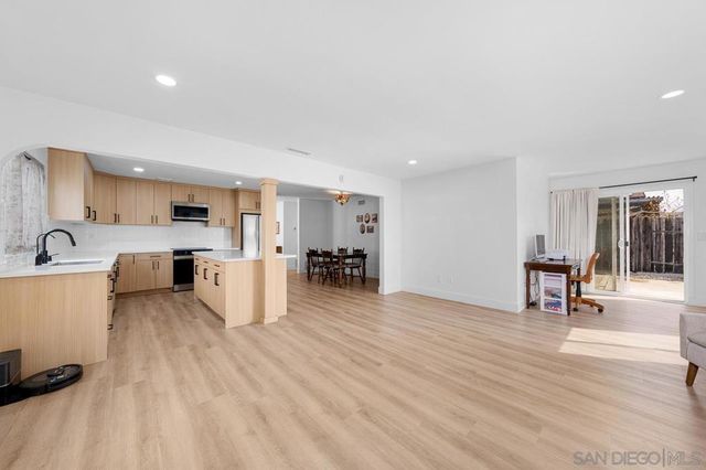 8695 Lepus Rd, San Diego, CA 92126