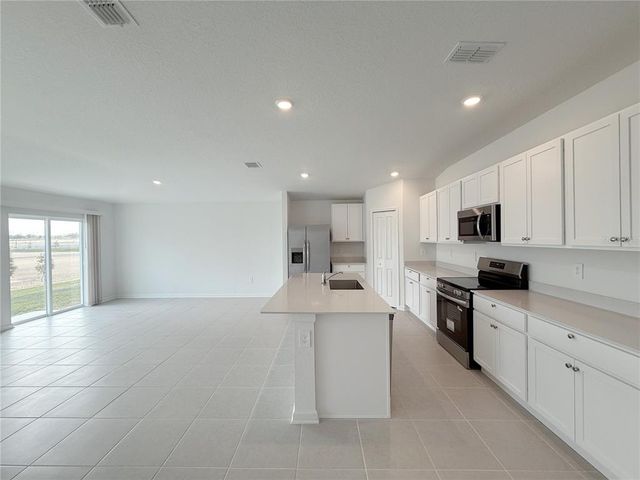2358 MCKINLEY DRIVE, Lake Wales, FL 33859