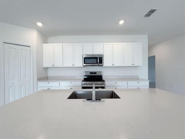 2358 MCKINLEY DRIVE, Lake Wales, FL 33859