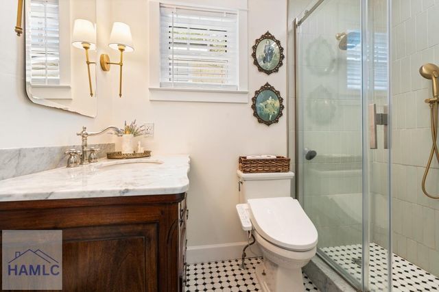 858 E 35th Street, Savannah, GA 31401