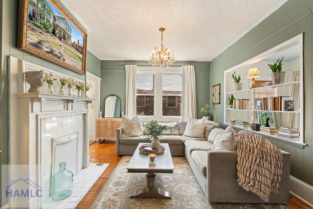 858 E 35th Street, Savannah, GA 31401