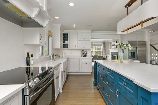 1810 Fairfield Beach Road, Fairfield, CT 06824