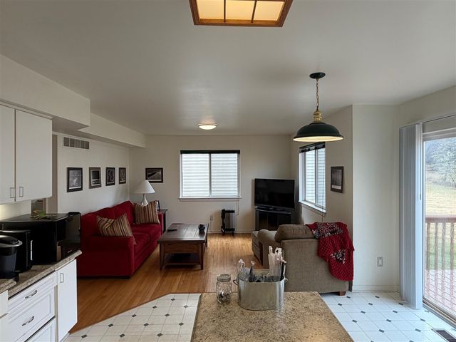 3374 Cromwell Road, Ann Arbor, MI 48105