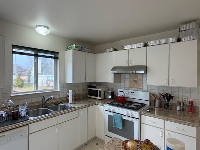 3374 Cromwell Road, Ann Arbor, MI 48105