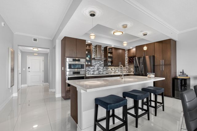 441 Bay Colony Drive N, Juno Beach, FL 33408