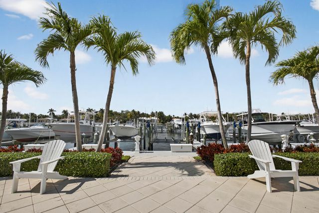 441 Bay Colony Drive N, Juno Beach, FL 33408