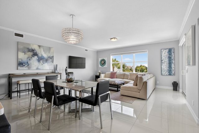 441 Bay Colony Drive N, Juno Beach, FL 33408