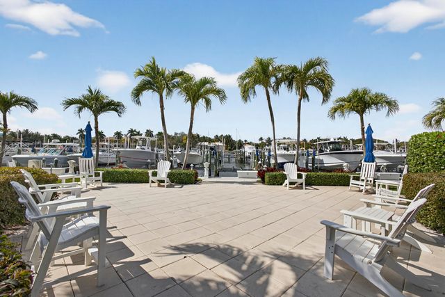 441 Bay Colony Drive N, Juno Beach, FL 33408