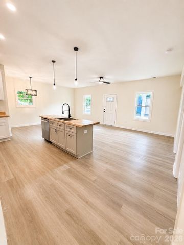 302 White Street, Cherryville, NC 28021
