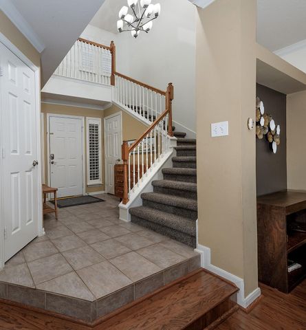 110 N Valley Oaks Circle, The Woodlands, TX 77382