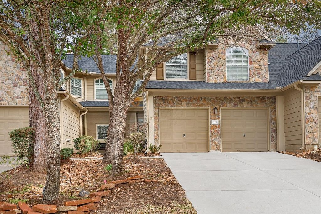 110 N Valley Oaks Circle, The Woodlands, TX 77382