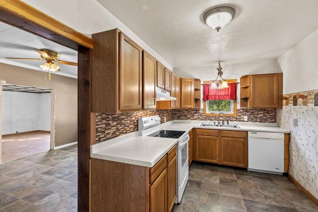 1350 10TH AVENUE NORTH, Wisconsin Rapids, WI 54495