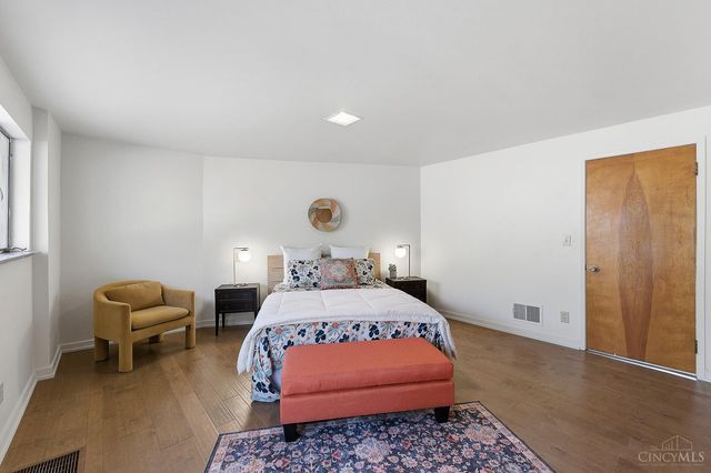 870 Lafayette Avenue, Cincinnati, OH 45220