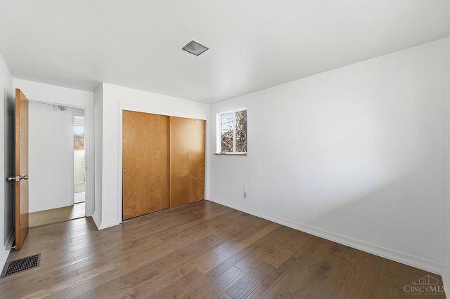 870 Lafayette Avenue, Cincinnati, OH 45220