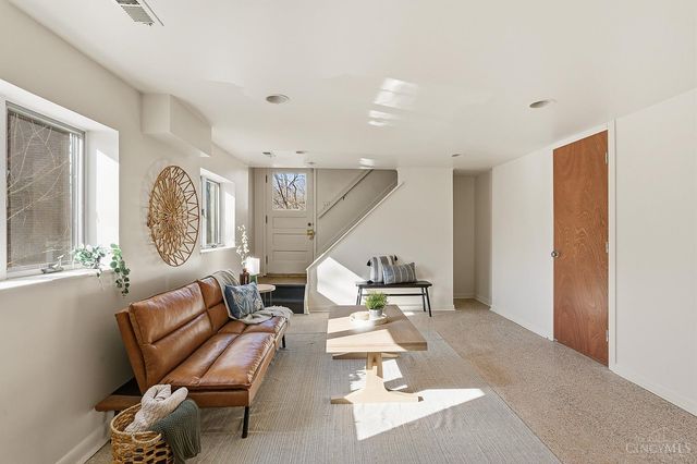 870 Lafayette Avenue, Cincinnati, OH 45220