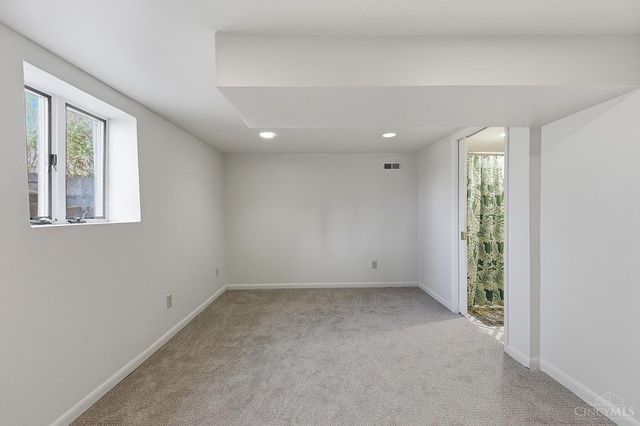 870 Lafayette Avenue, Cincinnati, OH 45220