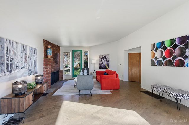 870 Lafayette Avenue, Cincinnati, OH 45220