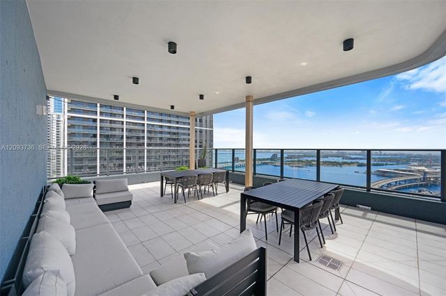 121 NE 5th Street 3006, Miami, FL 33132