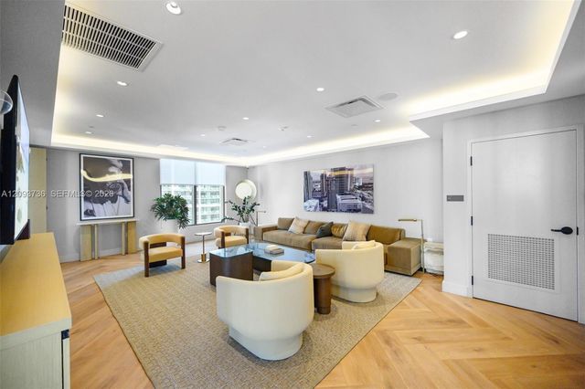 121 NE 5th Street 3006, Miami, FL 33132