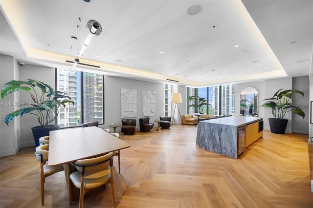 121 NE 5th Street 3006, Miami, FL 33132