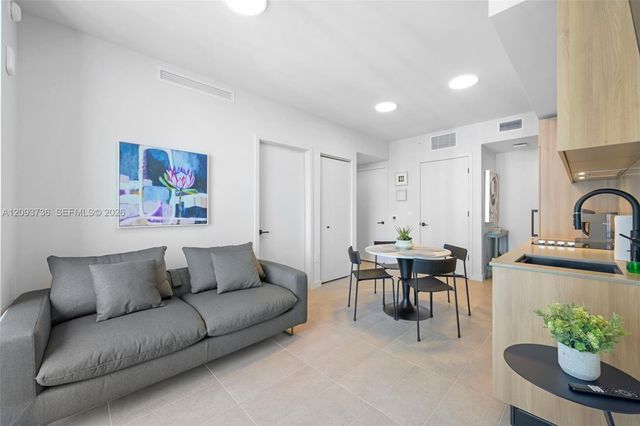 121 NE 5th Street 3006, Miami, FL 33132