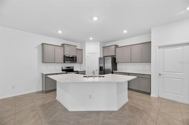 2425 BENDING BONSAI DRIVE, Wesley Chapel, FL 33543