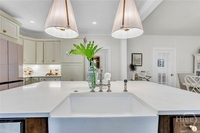 1108 Bonaventure Road, Savannah, GA 31404