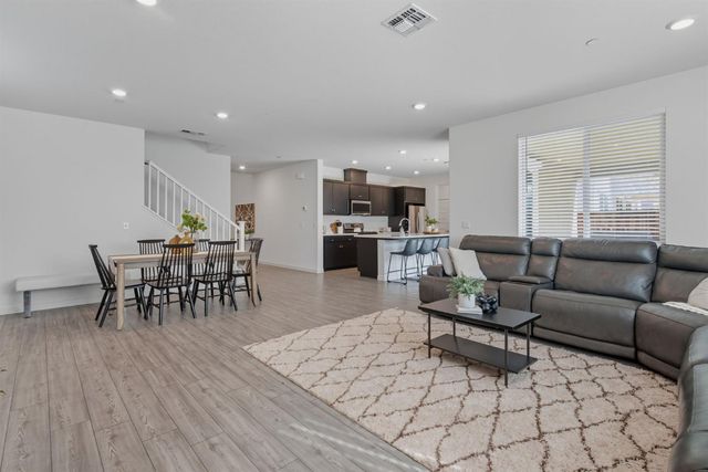 17516 Gemini Ct, Lathrop, CA 95330