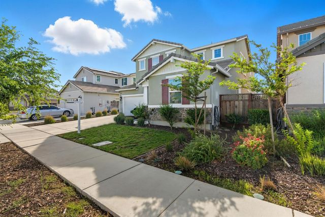 17516 Gemini Ct, Lathrop, CA 95330