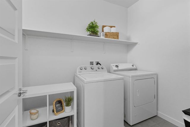 17516 Gemini Ct, Lathrop, CA 95330