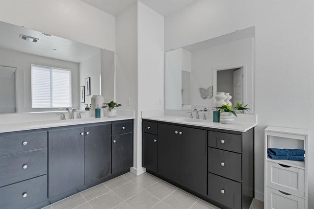 17516 Gemini Ct, Lathrop, CA 95330