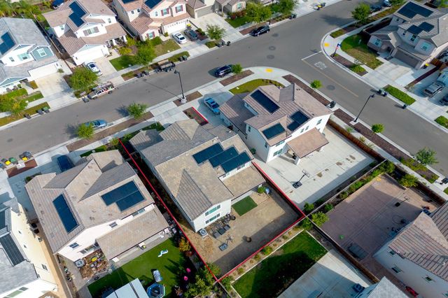 17516 Gemini Ct, Lathrop, CA 95330