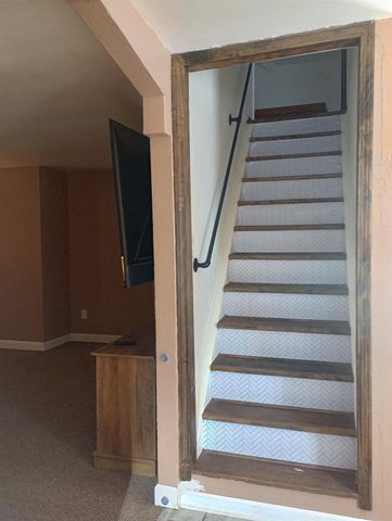 109 W 10TH STREET, Neillsville, WI 54456