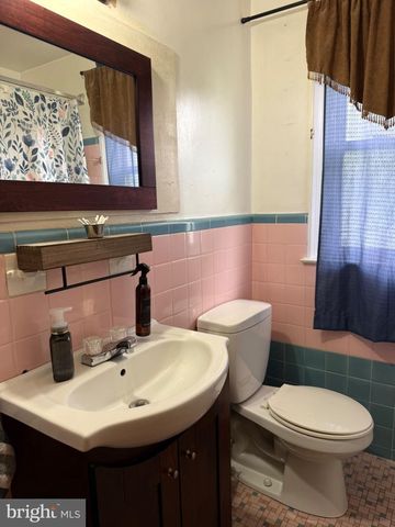 608 HOFFNAGLE ST, Philadelphia, PA 19111