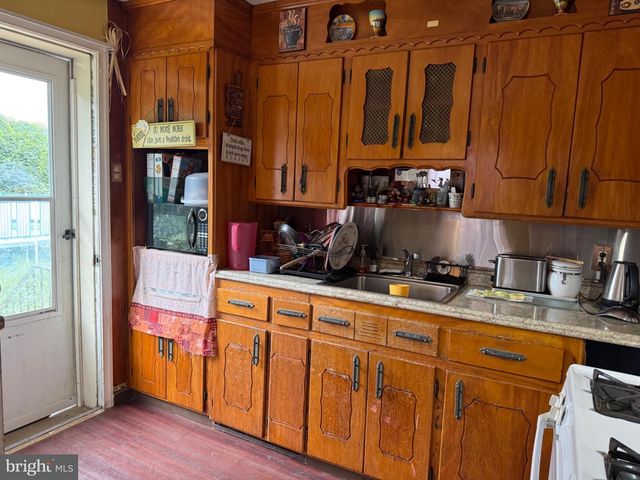 608 HOFFNAGLE ST, Philadelphia, PA 19111