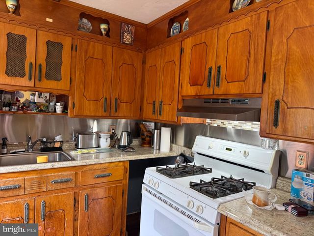 608 HOFFNAGLE ST, Philadelphia, PA 19111