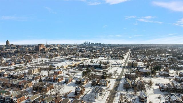 2080 Gladstone Street, Detroit, MI 48206