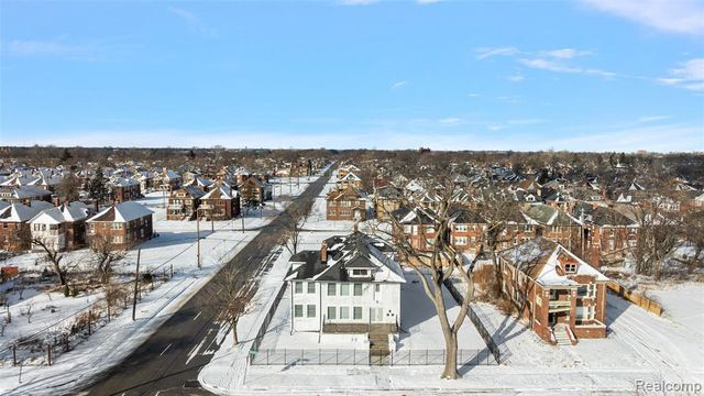 2080 Gladstone Street, Detroit, MI 48206