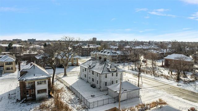 2080 Gladstone Street, Detroit, MI 48206