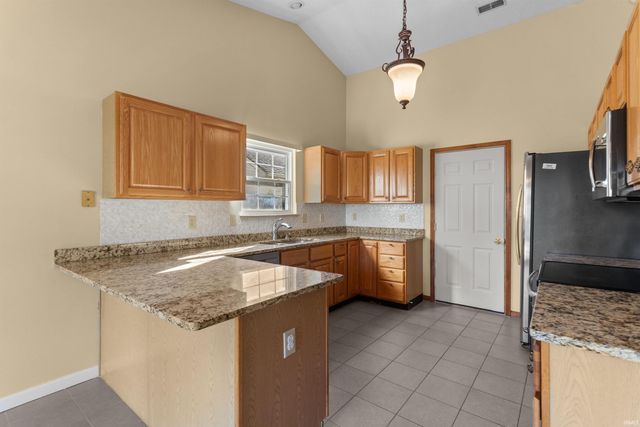 13073 BRITTON Ridge, Fishers, IN 46038