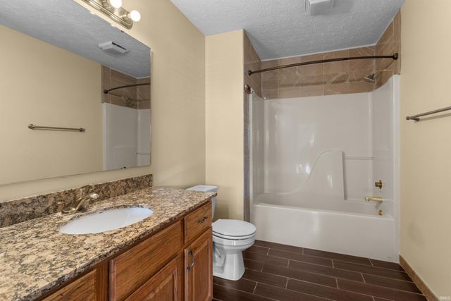 13073 BRITTON Ridge, Fishers, IN 46038