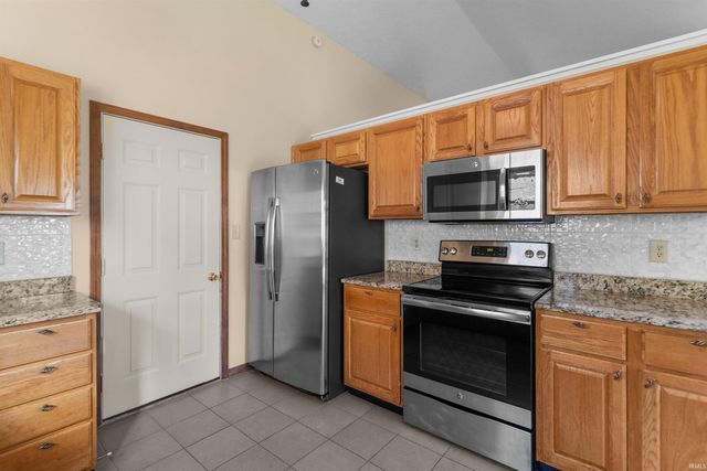 13073 BRITTON Ridge, Fishers, IN 46038